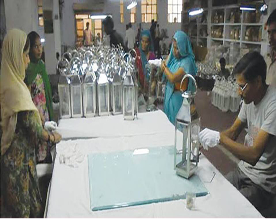 KS International Manufacturer & Exporter of Metal Handicrafts & Gifts